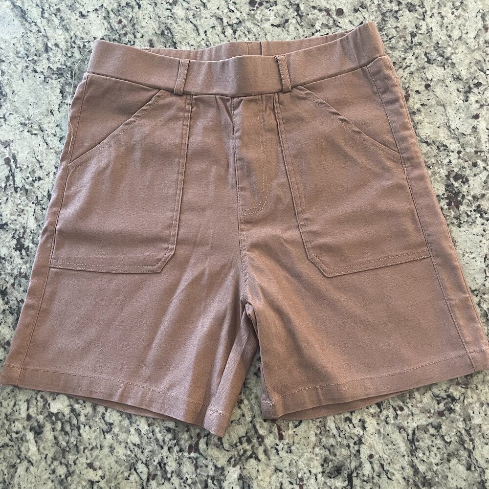 New - Women's High Waist Cargo Shorts - Size Medium